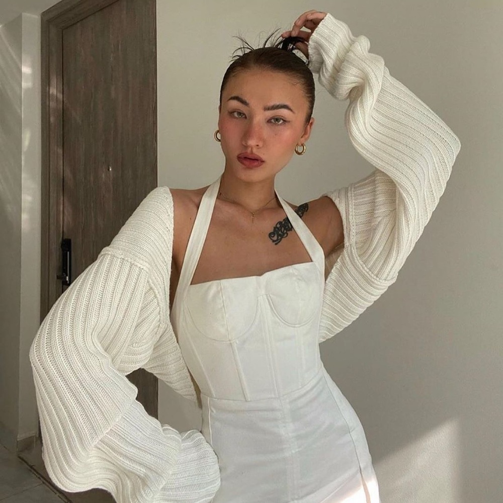 Simonett Sweater Sleeve - viral and trendy for summer! Sold out everywhere!